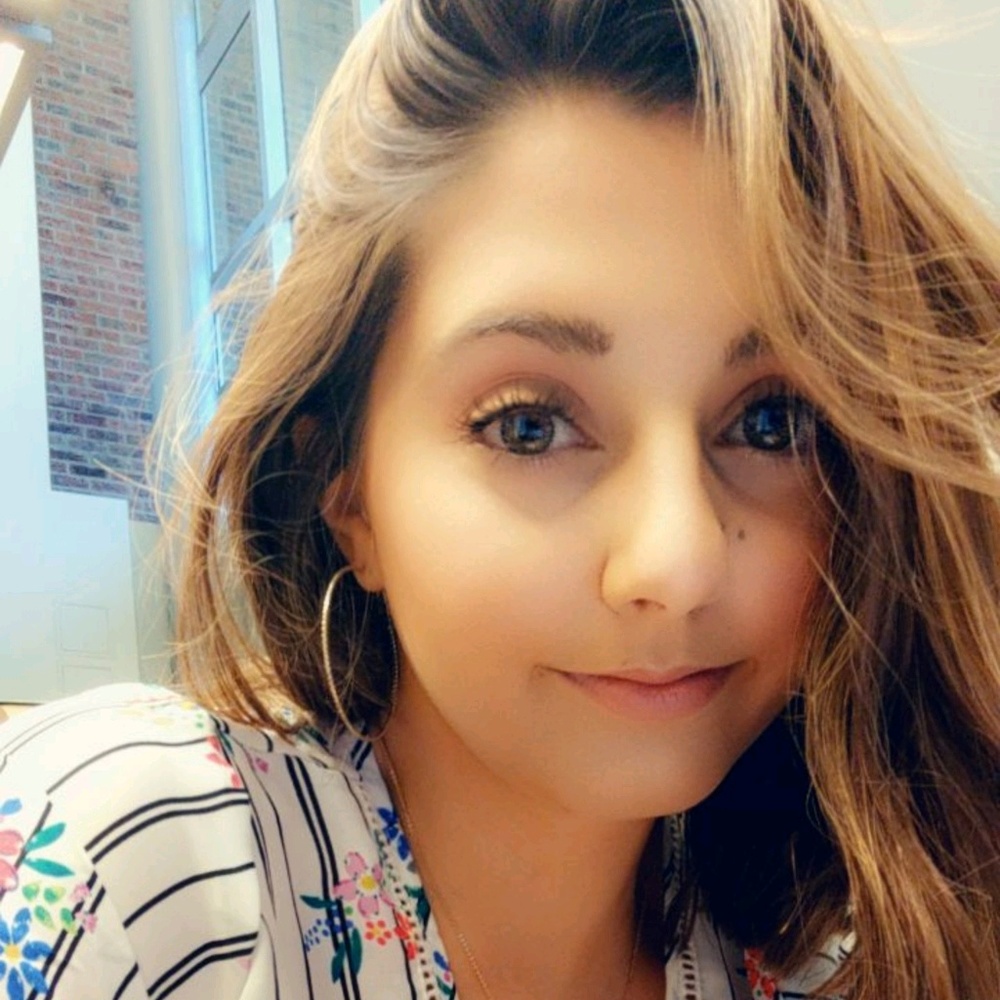 Meet your Posher, Emilee